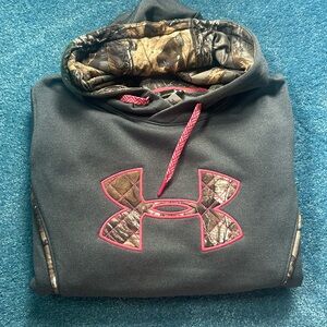 Under Armour Women’s Camo Hoodie